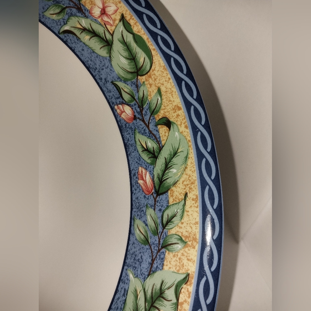 Interior Genuine stoneware. - Picture 3 of 6